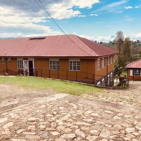 Fort Portal Yes Hostel מראה חיצוני תמונה