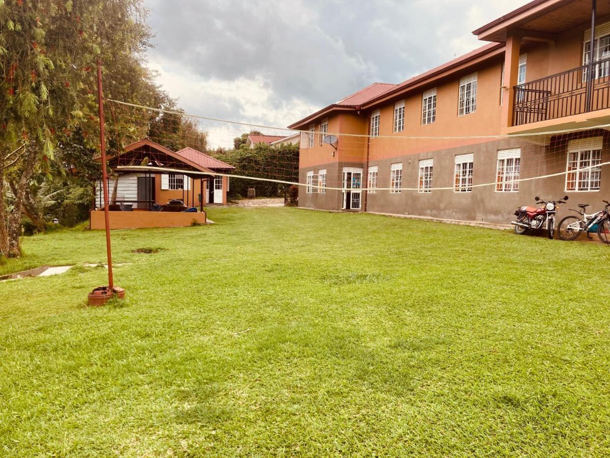 Fort Portal Yes Hostel מראה חיצוני תמונה