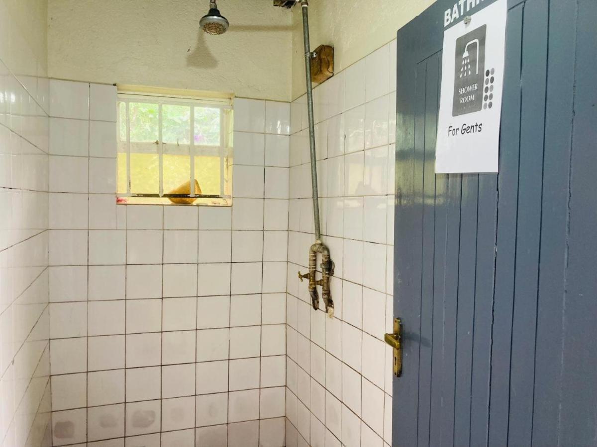 Fort Portal Yes Hostel מראה חיצוני תמונה